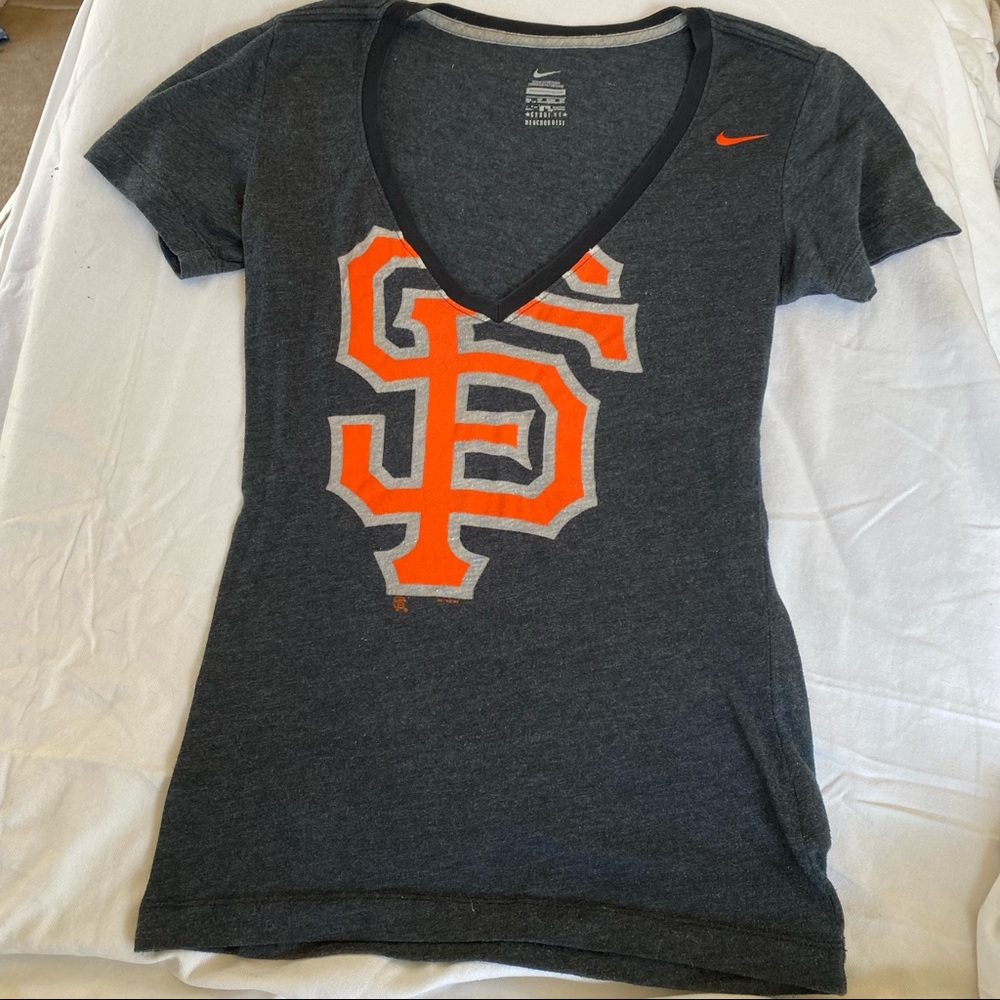 Nike San Francisco Giants Women's V-Neck Tee Size XS Genuine MLB